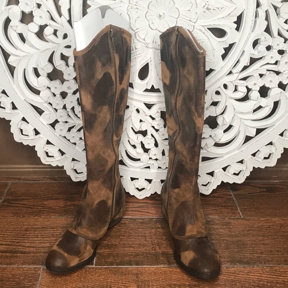 Donald J. Pliner Saddle Vintage Suede Boots - Picture 1 of 6
